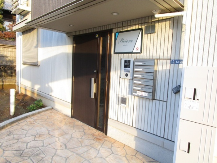 Pleioneのエントランス