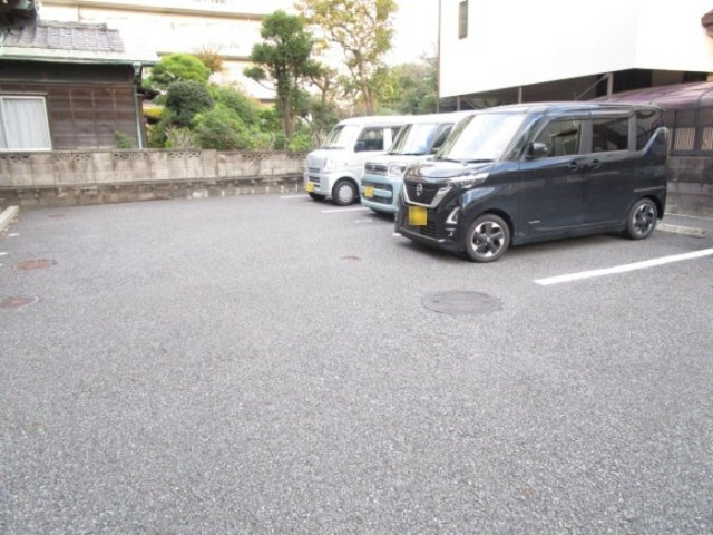 Pleioneの駐車場
