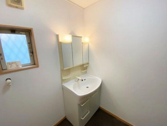 小田原市国府津　中古戸建の独立洗面台|独立洗面化粧台付き