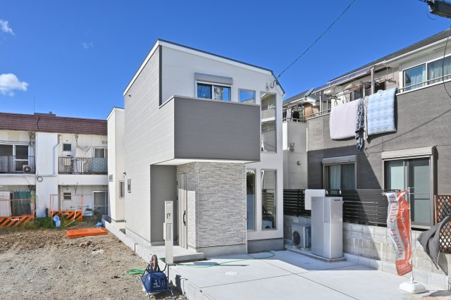 伊丹市中野北4丁目全6区画｜桜台小｜自由設計分譲地が南東角地に誕生!の外観|1号地の現地外観写真です。10月には内覧開始となります。