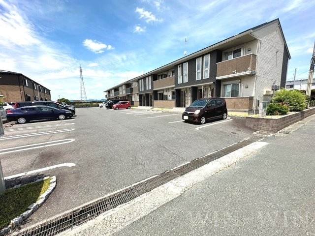 プランドールⅦ B棟の駐車場