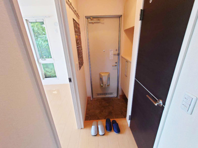 【玄関】 | ルミエール岩橋 B棟