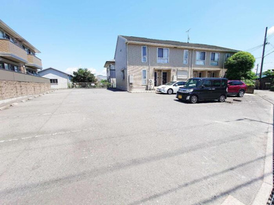 【駐車場】 | ルミエール岩橋 B棟