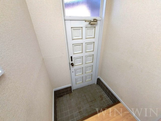 三本木町貸家の玄関