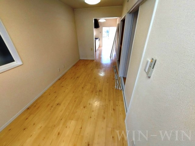 三本木町貸家の居間・リビング