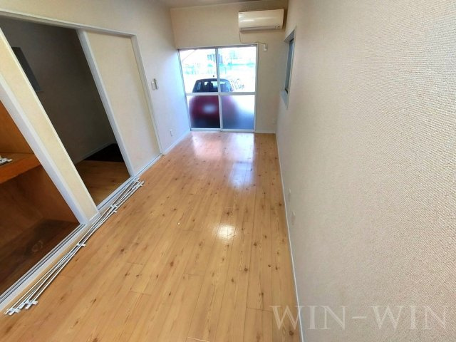 三本木町貸家の居間・リビング