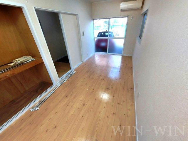 三本木町貸家の居間・リビング