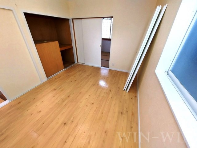 三本木町貸家の寝室