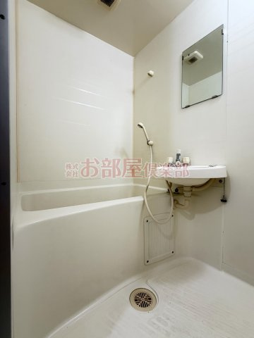 シティハイツナカムラⅢの浴室|落ち着いた空間のお風呂です