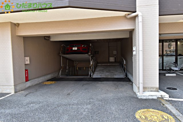 ライオンズマンション鴻巣の駐車場