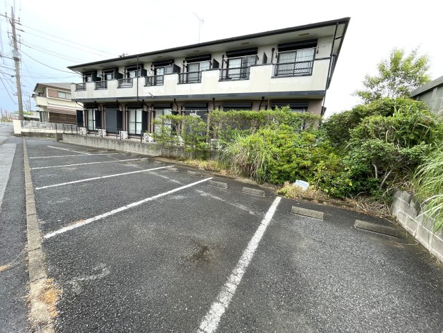 さざんかハイツの駐車場