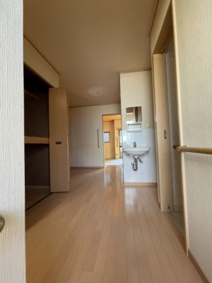 【居間・リビング】 | 亀井町平家戸建貸家