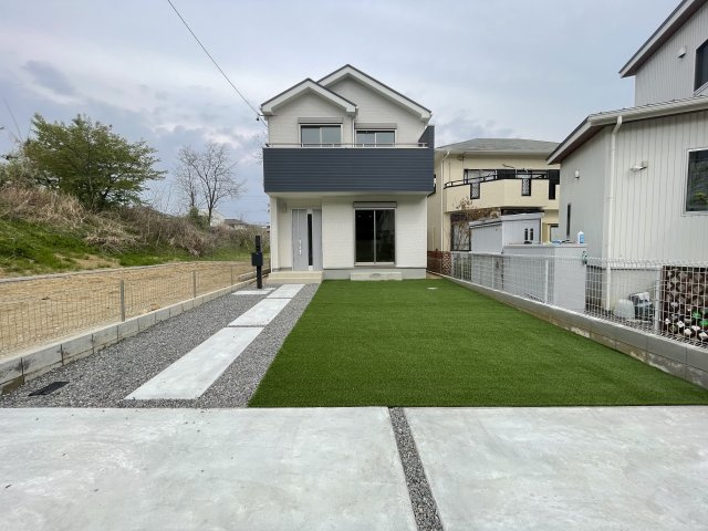 長久手市岩作三ケ峯の駐車場|並列2台駐車可能