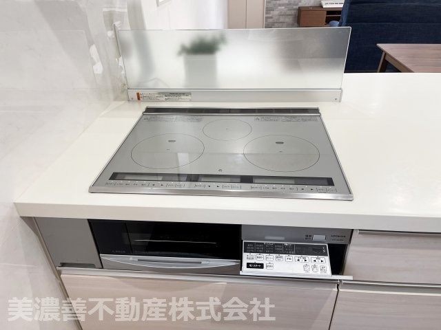 ６０３９１　岐阜市黒野中古戸建てのキッチン