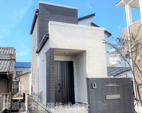 ６０３９１　岐阜市黒野中古戸建て