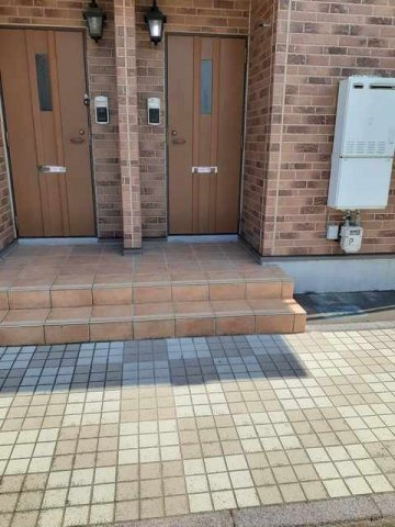 ケント・アヴェニュー弐番館のエントランス|清潔なエントランスです