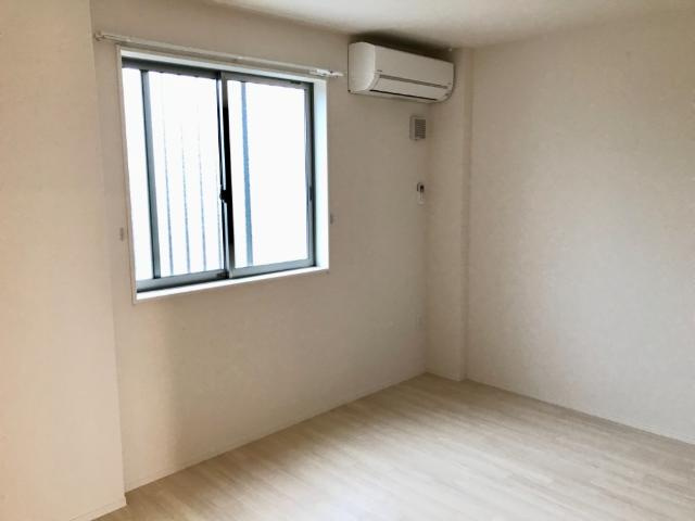 ルーラル石原Ⅱの内装|洋室