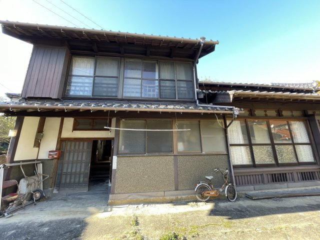 肥前町田野売家の外観