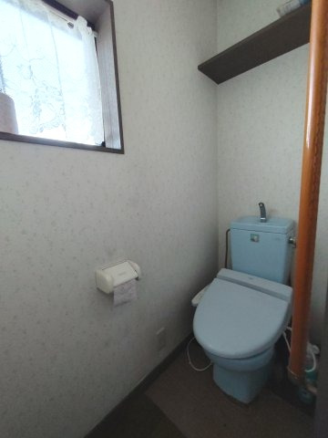 高崎市正観寺町店舗併用住宅のトイレ