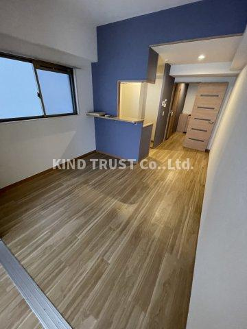 リップル南森町Ⅰの居間・リビング|ゆったりとしたリビングです