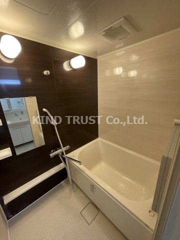 さざなみプラザ22号棟の浴室|落ち着いた空間のお風呂です