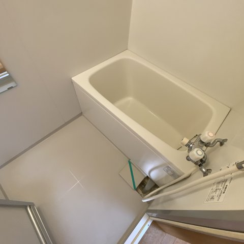 ハイツプラタナス1号館の浴室