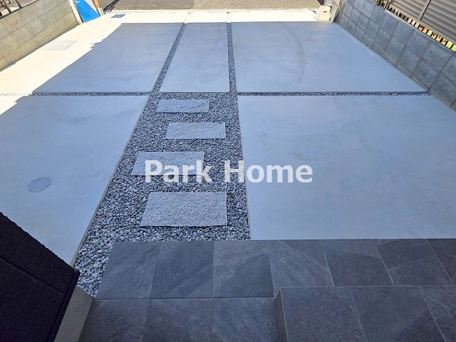 高知市南久万・北 新築戸建ての駐車場