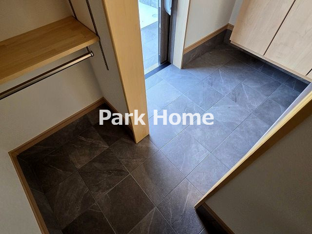 高知市南久万・北 新築戸建ての玄関