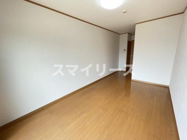 アムール右京の居間・リビング