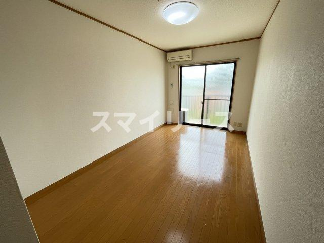 アムール右京の居間・リビング