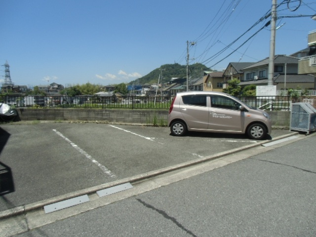 ラフォーレ上野の駐車場|駐車場完備です