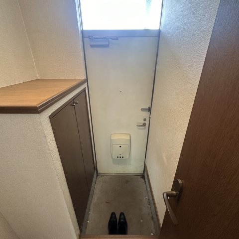 学）大昭グリーンヒル５の玄関