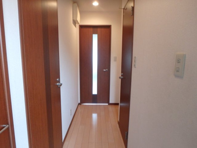 【玄関】 | ルミネ甲東園 | 明るい玄関です