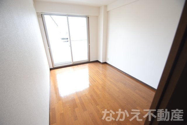 【寝室】 | 落ち着いて過ごせるお部屋なので、寝室にいかがでしょうか