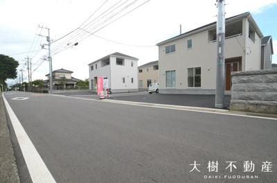 【前面道路含む現地写真】 | 海老名市本郷　新築戸建て　全５棟　【仲介手数料無料】