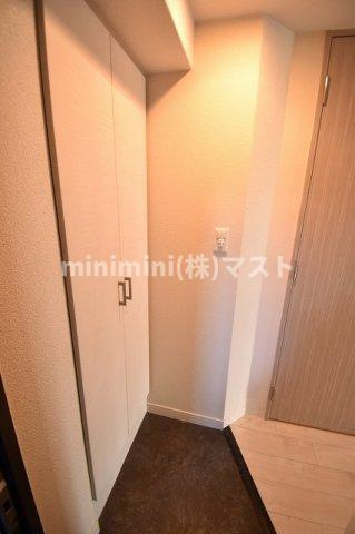 プレサンス上町台リベルテの玄関