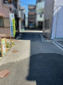 【前面道路含む現地写真】