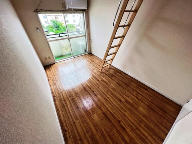 レオパレス南栄第4の洋室