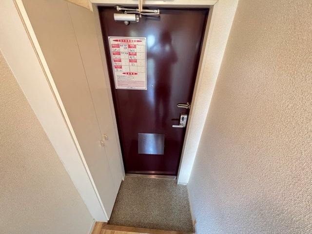 レオパレス南栄第4の玄関