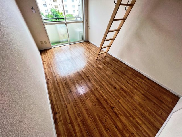 レオパレス南栄第4の居間・リビング