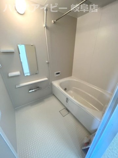 【浴室】 | テラスノバ穂積只越！9階部分！角部屋！日当り・眺望良好です♪管理費・修繕積立金合計11400円！ | テラスノバ穂積只越！9階部分！角部屋！日当り・眺望良好です♪管理費・修繕積立金合計11400円！敷地内駐車場5000円！