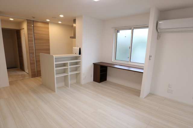 アネシス寺家A・B　A棟の居間・リビング