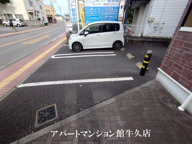 パルテールスクウェアの駐車場