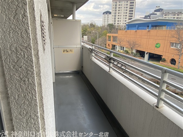 【バルコニー】