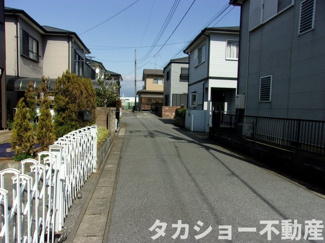 【前面道路含む現地写真】