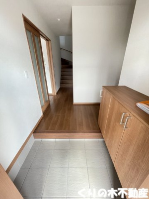 【玄関】 | 片山ハイツ | 収納もある玄関です