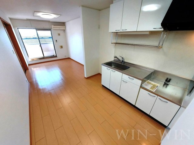 フレシール天伯 C棟の居間・リビング