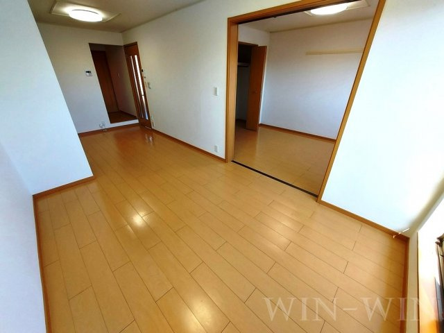 フレシール天伯 Cの居間・リビング