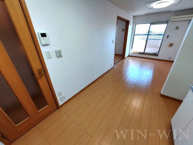 フレシール天伯 Cの居間・リビング