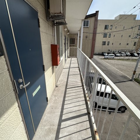 メゾンシエナⅡのエントランス